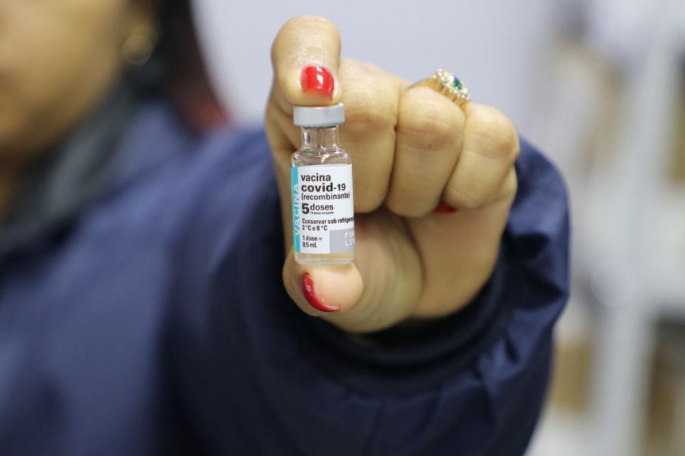 Governo do Amazonas recebe 71 mil doses de vacinas da AstraZeneca, nesta terça-feira (17/05)