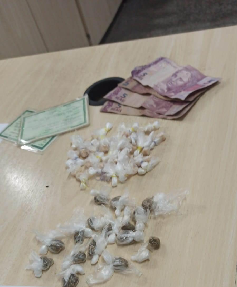 Polícia Militar detém dois homens por tráfico de drogas na zona norte de Manaus