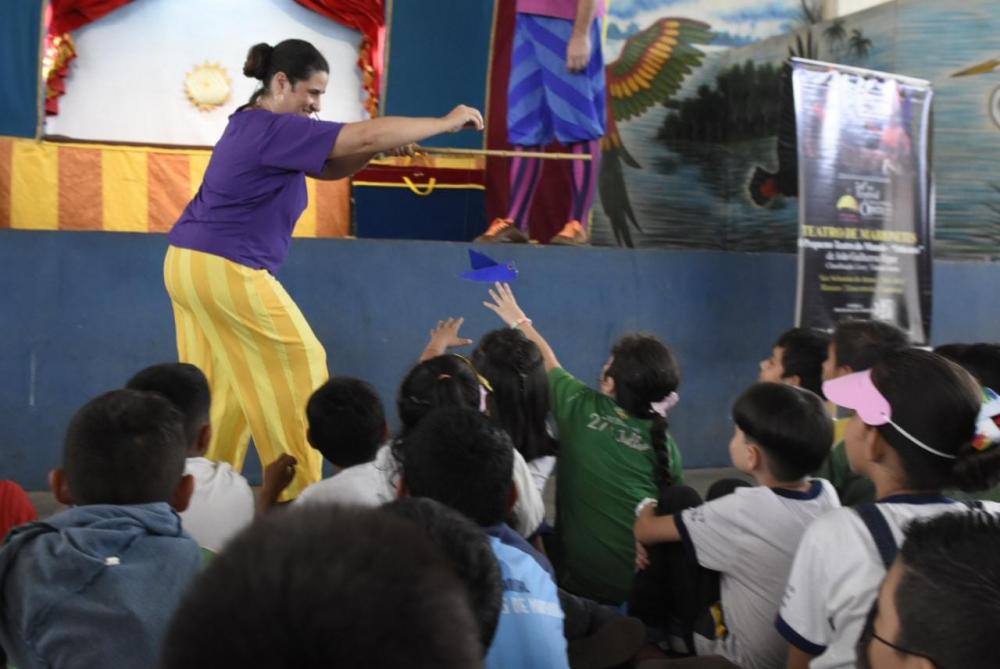 Artistas percorrem rios e estradas para levar magia da ópera ao interior do Amazonas