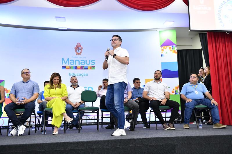 David Almeida lança campanha ‘Alfabetiza Manaus’ e destaca esforços para colocar a educação básica da cidade entre as melhores do país