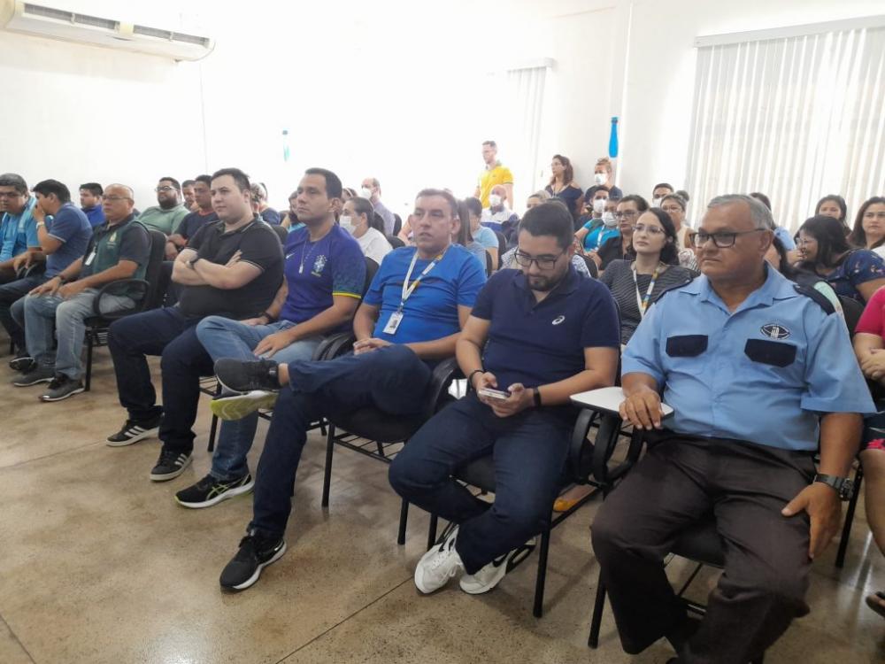Profissionais de saúde da Prefeitura de Manaus participam de ação do ‘Novembro Azul’