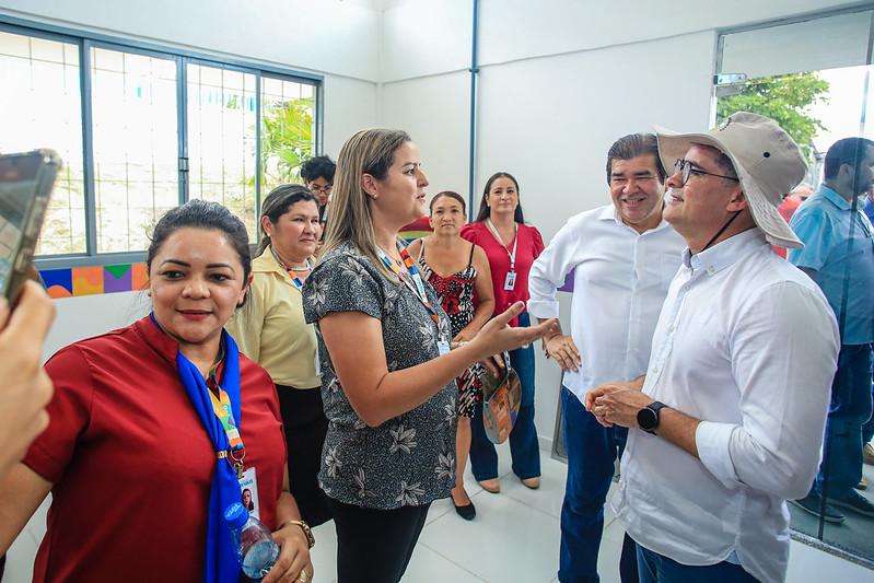 Prefeito David Almeida reinaugura Cras e Creas reformados na zona Leste de Manaus