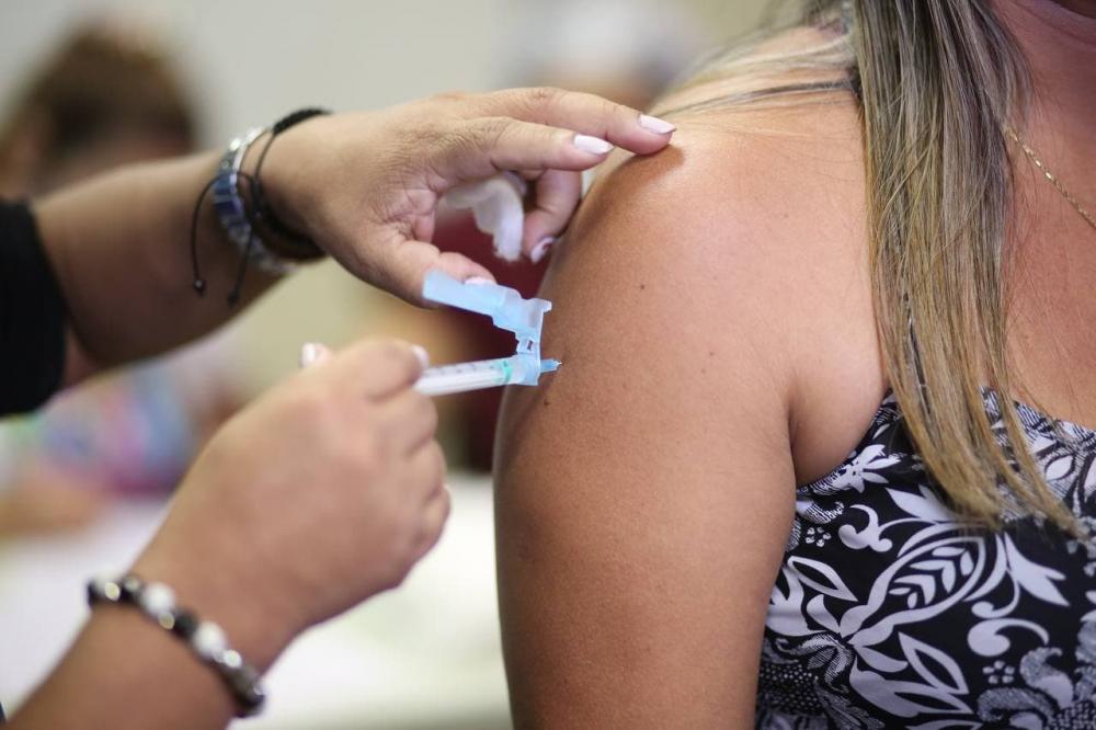 Covid-19: 96% dos internados estão com esquema vacinal desatualizado