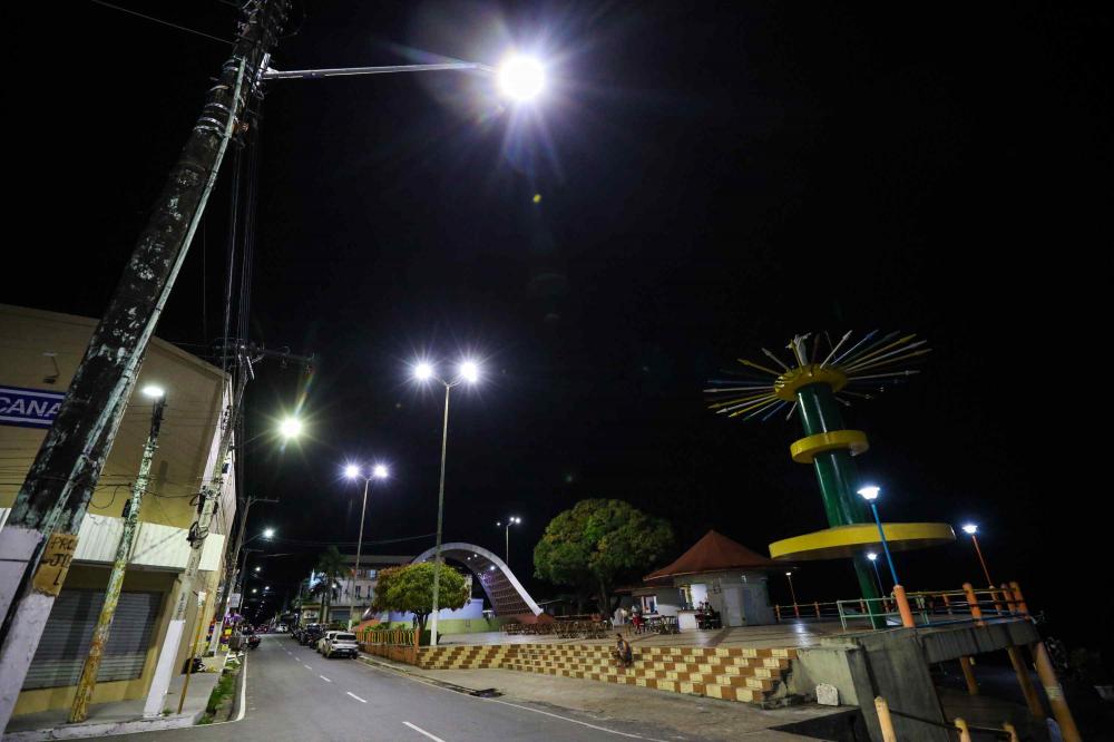Ilumina+ Amazonas já implantou 50 mil pontos de iluminação pública de LED no interior
