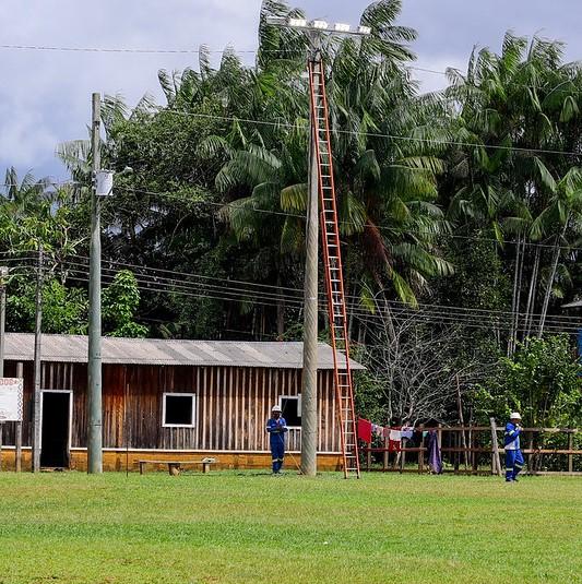 Prefeitura beneficia mais de 200 pessoas na comunidade Terra Preta com iluminação de LED