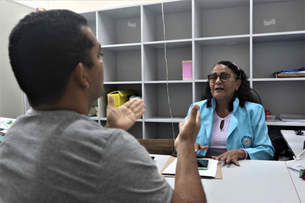 Escola da rede pública tem vagas abertas para alunos com deficiência auditiva