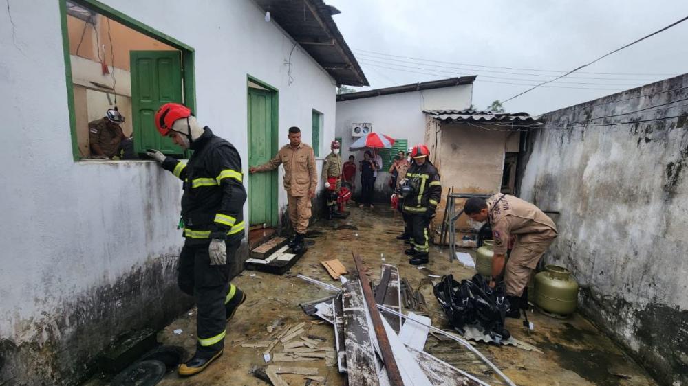 Corpo de Bombeiros atende ocorrência de vazamento de gás de cozinha, na zona norte de Manaus
