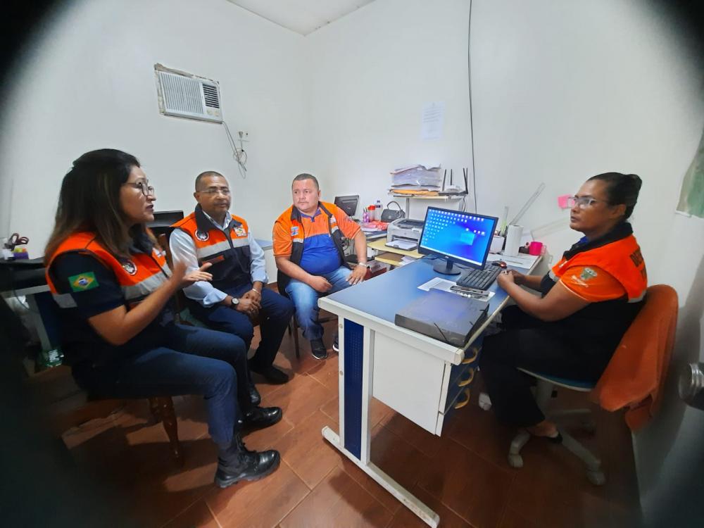 Defesa Civil Estadual orienta agentes em Itacoatiara nos pedidos de recursos via Fundo Estadual
