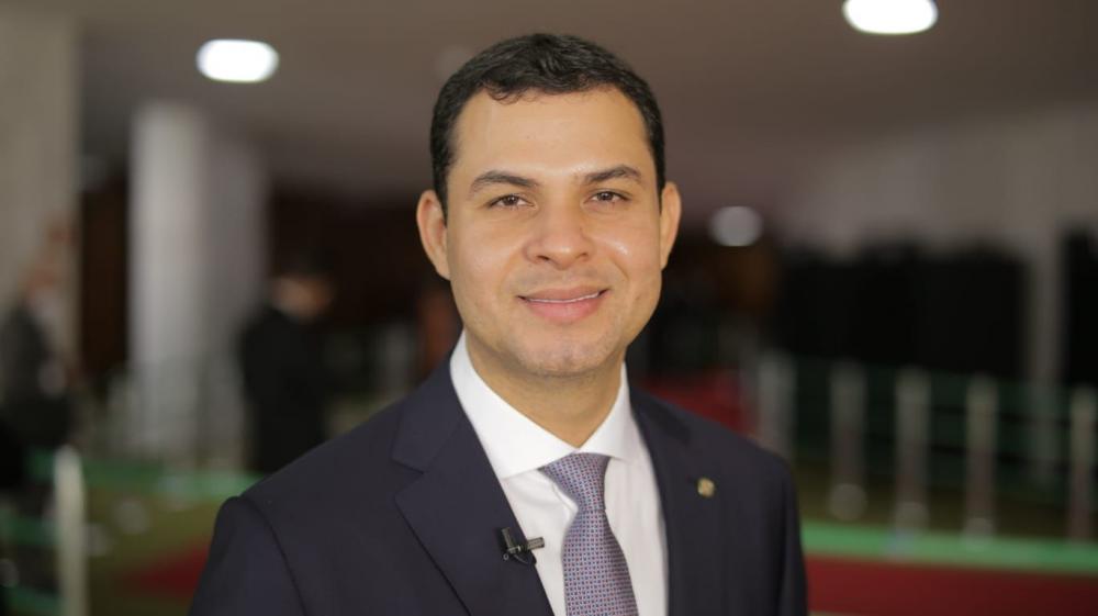 Saullo Vianna toma posse como deputado federal com foco nas questões econômicas e na sustentabilidade