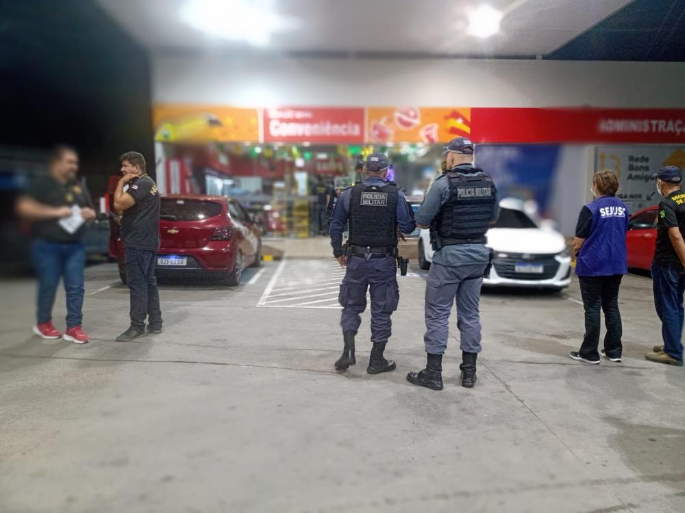 Carnaval na Floresta: CIF flagra consumo de bebida alcoólica em lojas de conveniência de postos de combustíveis