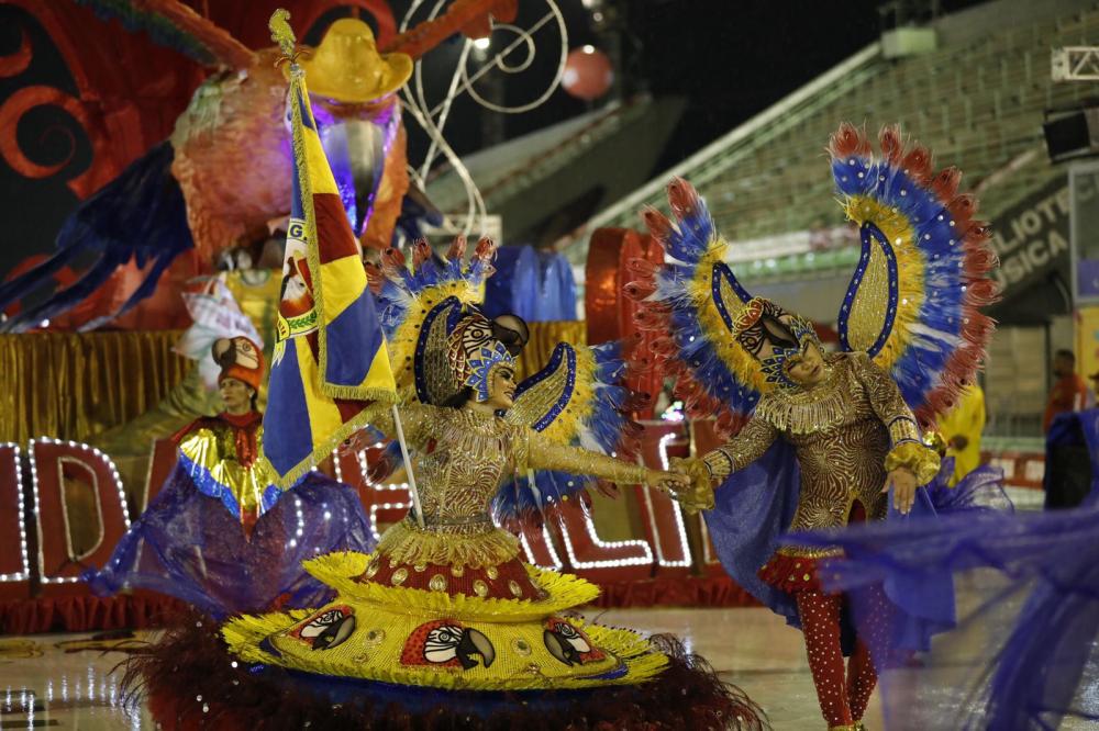 Escolas de samba do grupo de acesso A marcam a segunda noite de desfiles no Sambódromo