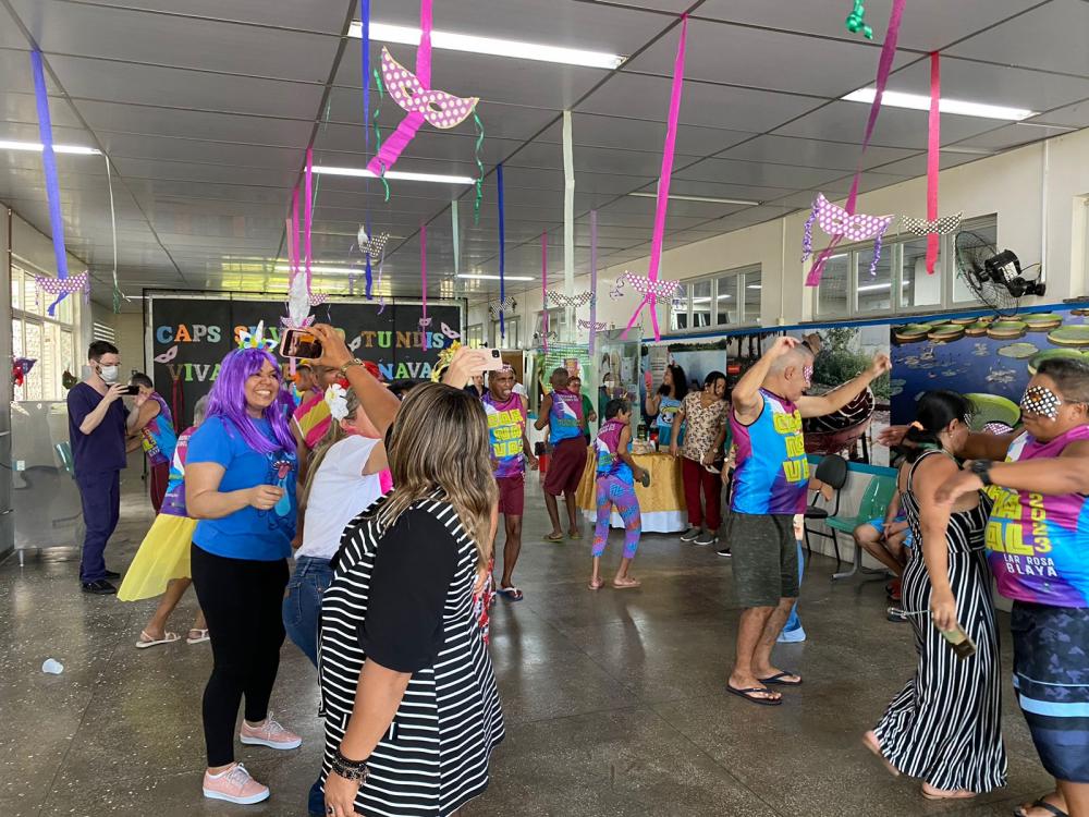 SES-AM realiza ação terapêutica e cultural de carnaval para usuários e população no CAPS Silvério Tundis