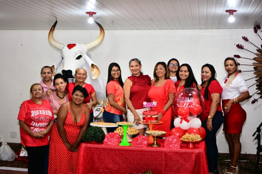 Boi Garantido realiza homenagem as guerreiras encarnadas no Dia Internacional da Mulher