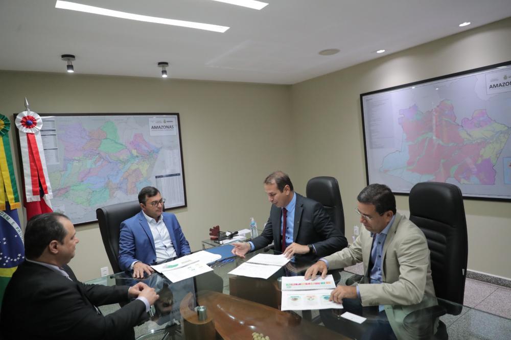 Wilson Lima e Basa assinam protocolo de intenções de R$ 1 bilhão para ações de desenvolvimento no Amazonas