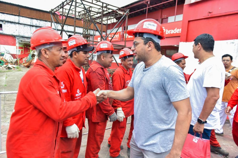 Na reabertura dos galpões de Garantido e Caprichoso, Wilson Lima reforça o compromisso com Festival de Parintins