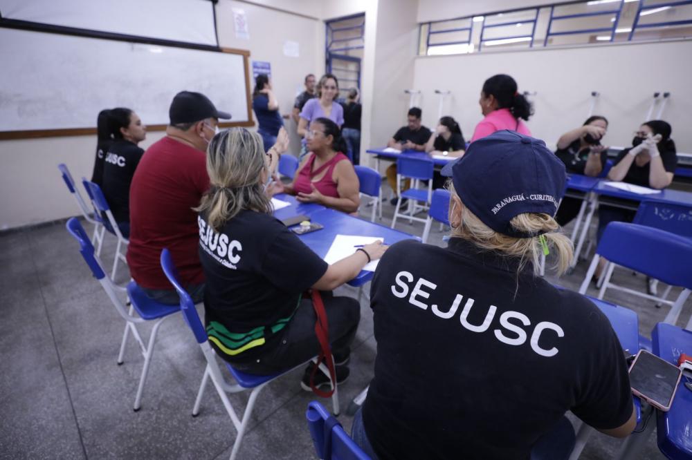 Famílias da Manaus 2000 e Comunidade da Sharp recebem apoio social do Governo do Amazonas