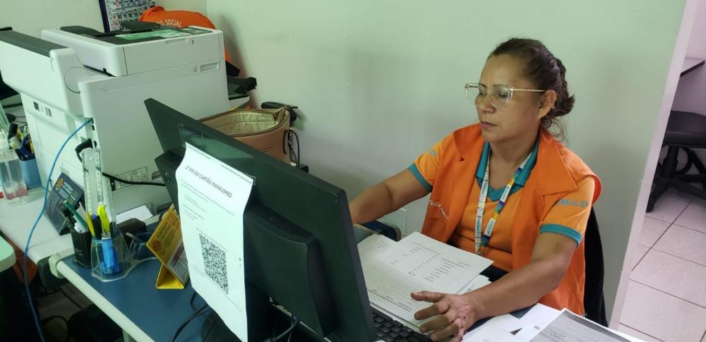 Servidores da Prefeitura de Manaus que trabalham na limpeza da cidade receberam mais de mil atendimentos em assistência