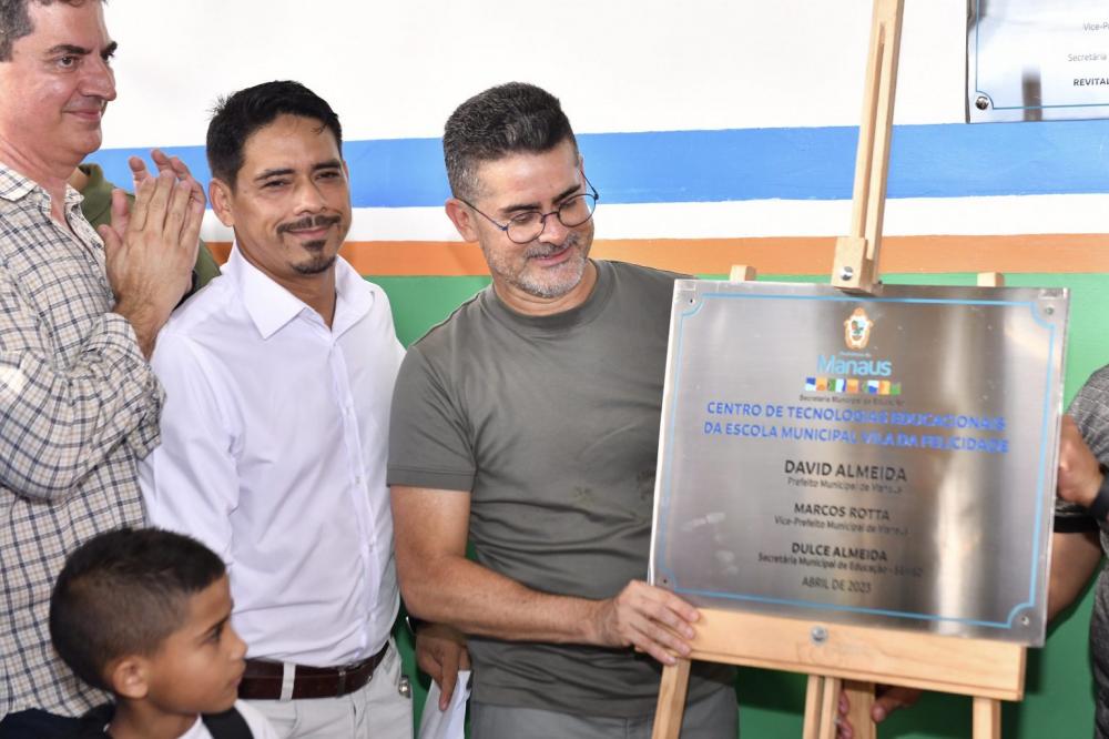 Prefeitura reinaugura unidade de ensino da zona Leste que é destaque em avaliações nacionais
