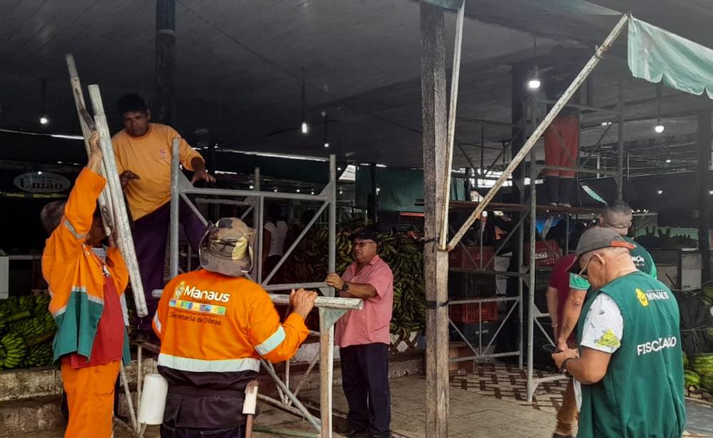 Prefeitura inicia reestruturação da feira do Produtor com implantação de novo sistema de drenagem e substituição de telhado