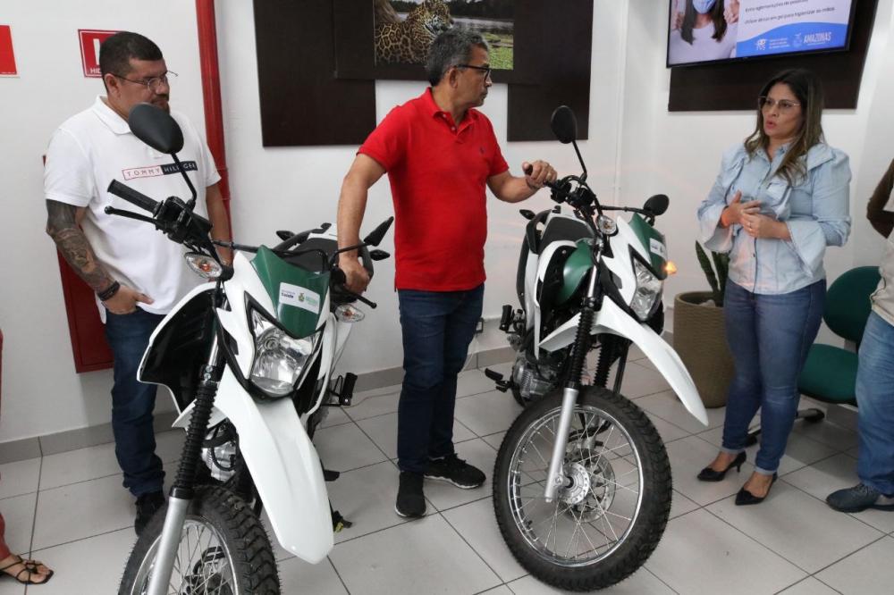 Saúde do Amazonas entrega veículos para prevenção e controle da malária em Iranduba