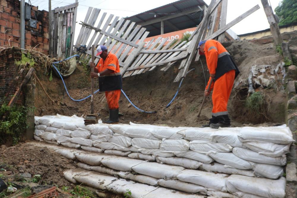 Prefeitura de Manaus implanta rip-rap para conter erosão no bairro União da Vitória