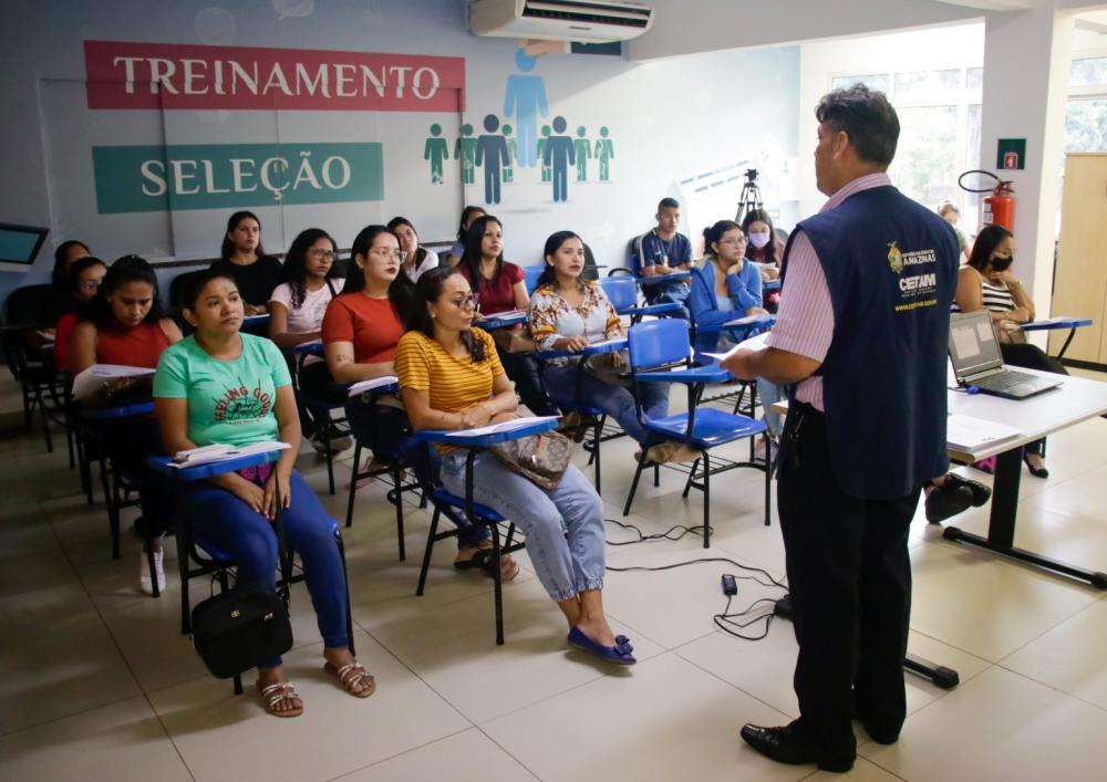 Prefeitura de Manaus oferta 40 vagas gratuitas em curso profissionalizante de ‘Higienização a Seco’