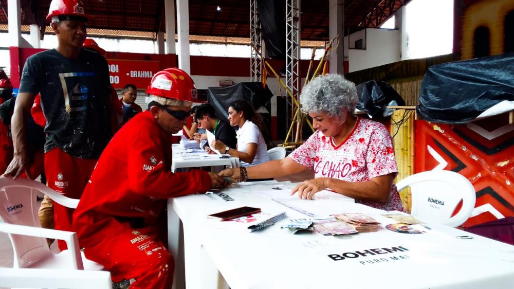 Garantido cumpre compromisso e paga em dia artistas e demais colaboradores, fechando a folha de abril