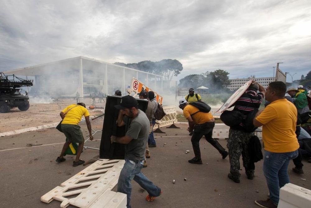 Alexandre de Moraes vota por tornar réus mais 250 investigados pelo 8/1