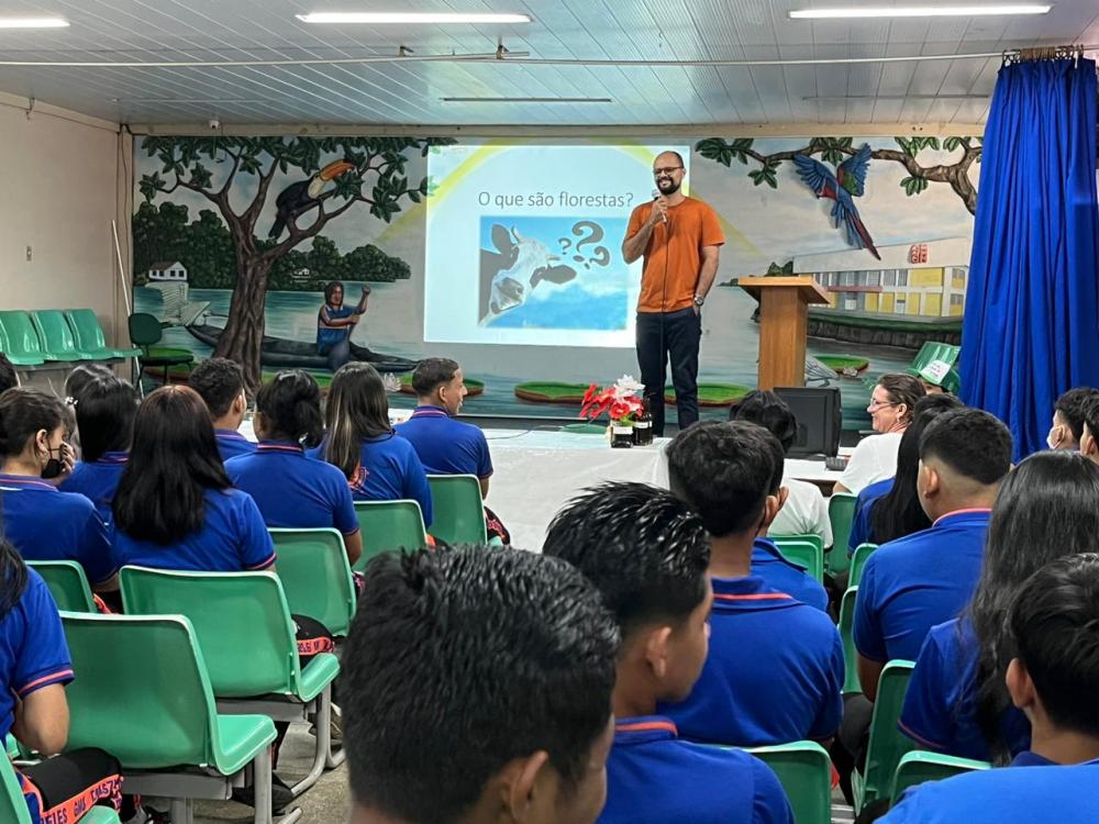 Proteção das Floresta é tema de palestra da Sedema para alunos da escola Tomaszinho Meireles 