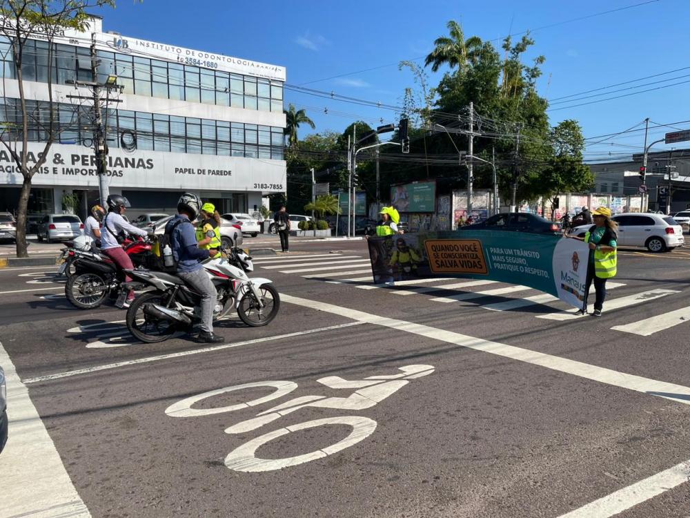 Prefeitura de Manaus realiza ação educativa para marcar o Dia do Motociclista
