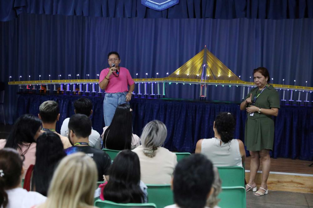 Estudantes da Educação Especial realizam apresentação sobre a Ponte Rio Negro