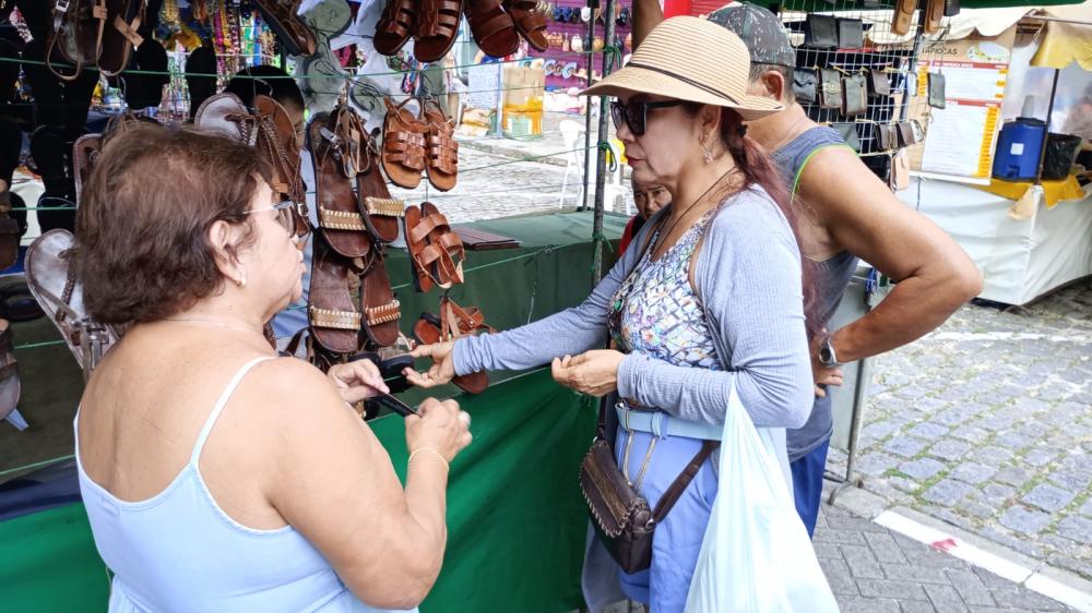 Prefeitura de Manaus realiza ação de sensibilização contra o tráfico de pessoas no centro da cidade