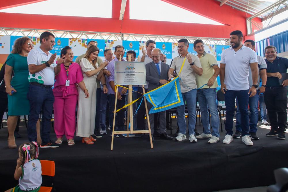 Prefeito entrega creche no bairro Planalto e destaca altas metas de ensino da sua gestão