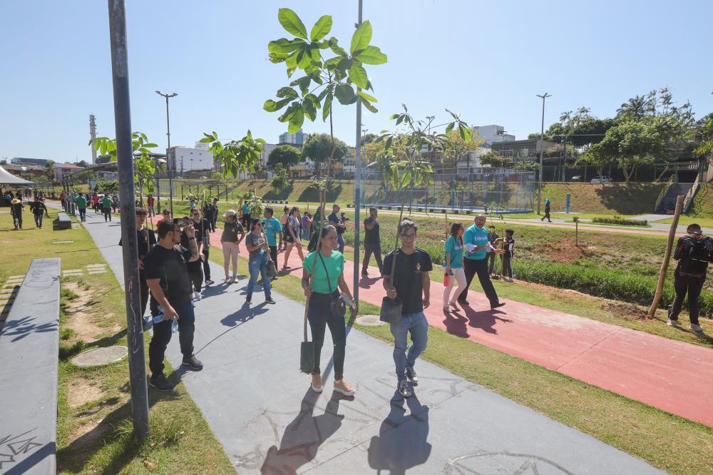 Governo do Amazonas e Prefeitura renovam convênio para manutenção dos parques e praças do Prosamin+ 