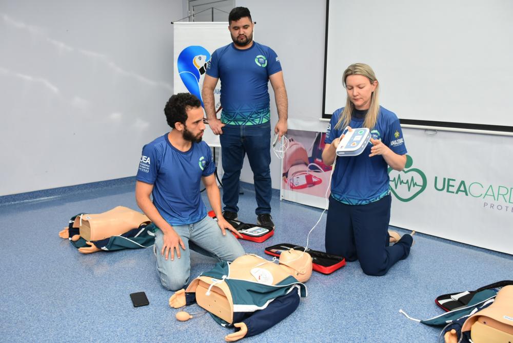Programa “UEA Cardio Protegida” capacita para prevenção de mortes por parada cardiorrespiratória 