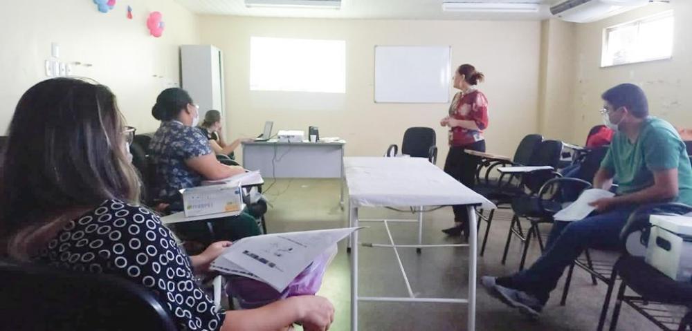 Prefeitura qualifica servidores para atendimento de usuários com lesões diabéticas