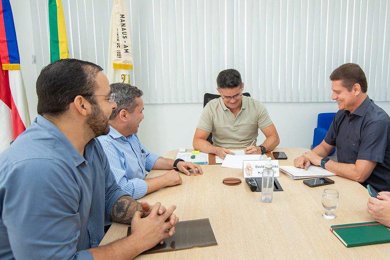 Prefeito anuncia 200 vagas para concurso da Guarda Municipal de Manaus