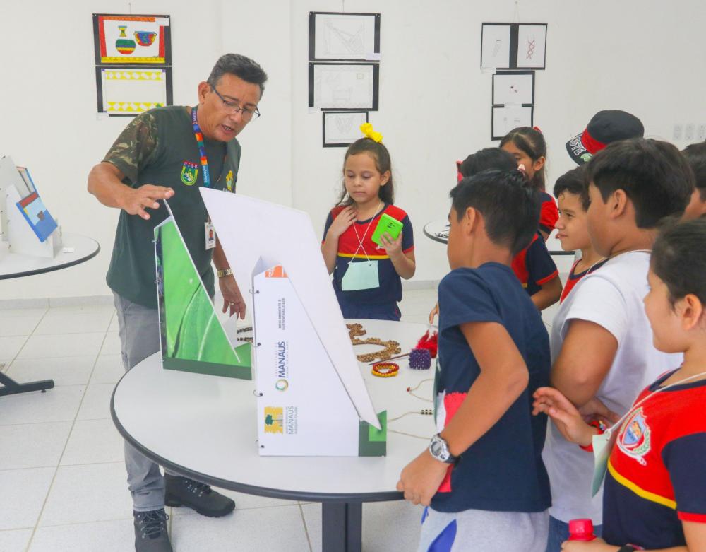 Prefeitura de Manaus apresenta arte e cultura de povos indígenas em exposição realizada no Cigs