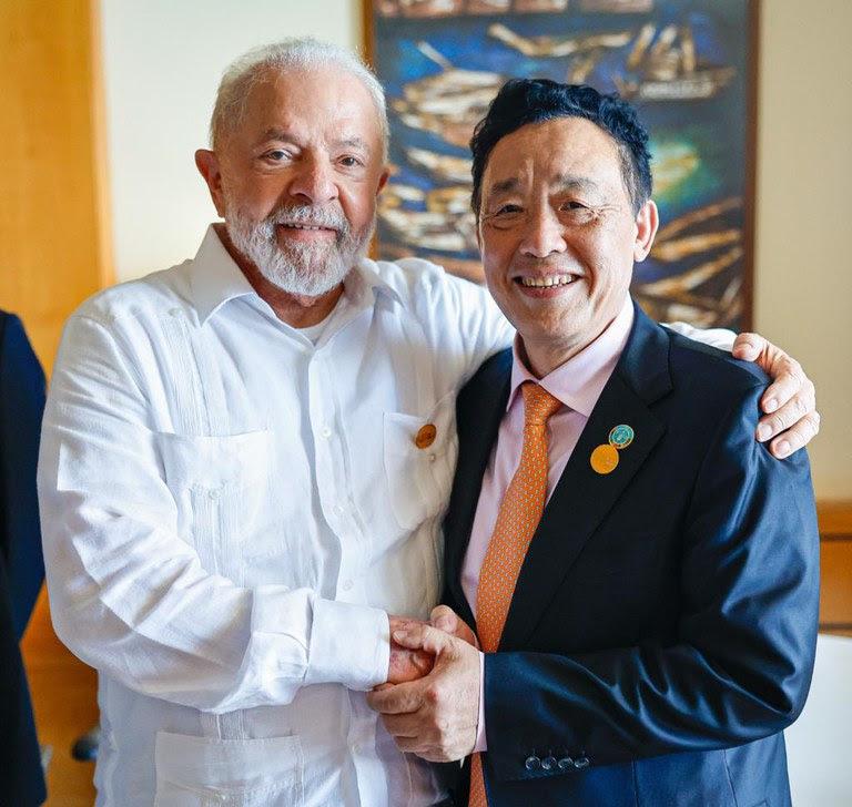 Lula se reúne com o diretor-geral da FAO e destaca atuação em conjunto no combate à fome e à desigualdade