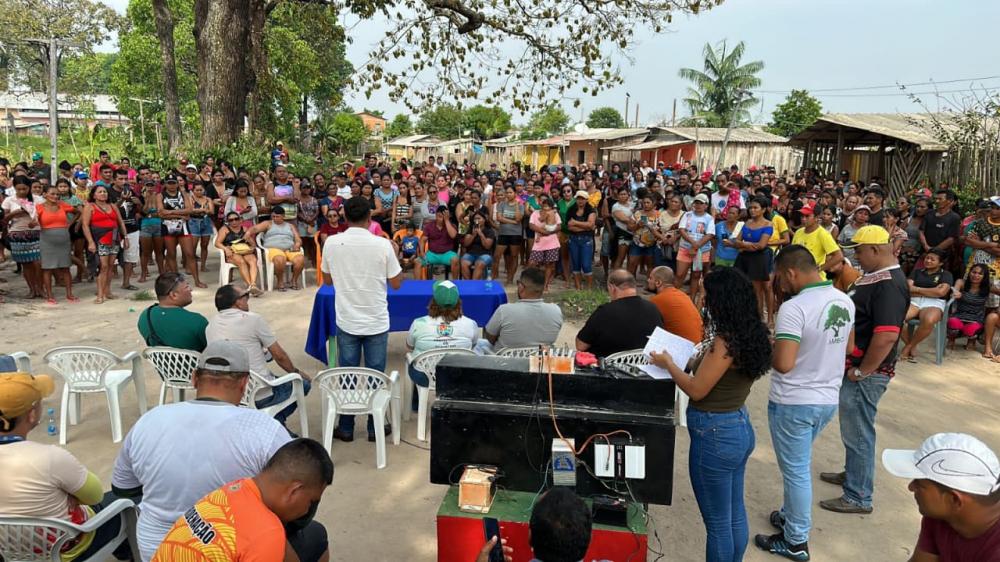 Equipe de habitação da Semasth participa de reunião com moradores da Ocupação Castanhal