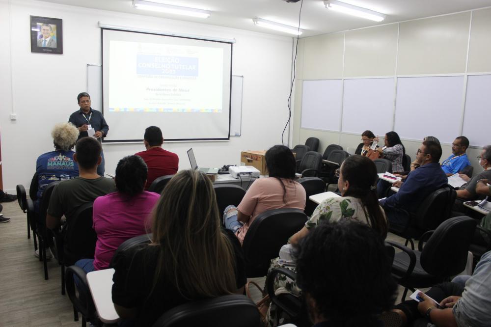 Prefeitura treina servidores que atuarão como presidentes de mesa na eleição para conselheiros tutelares de Manaus