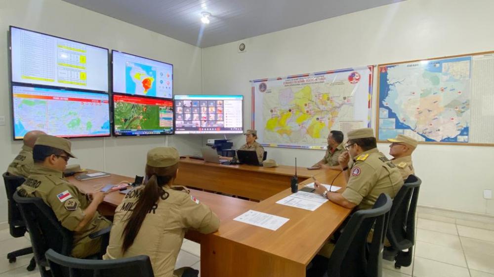 Corpo de Bombeiros alinha estratégias de combate aos focos de incêndios com representantes de 21 municípios