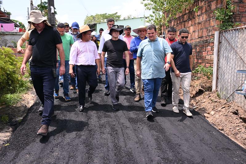 Prefeito David Almeida inaugura recapeamento de ramais na semana dos 1.000 dias de gestão