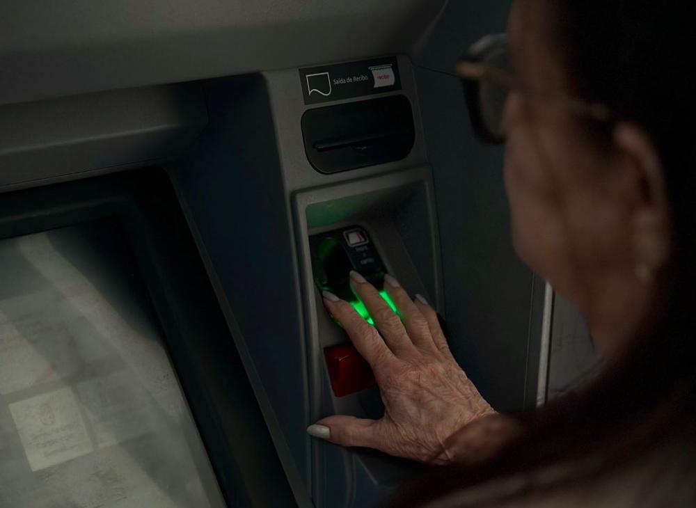 Polícia Civil do Amazonas alerta para golpes aplicados contra idosos em agências bancárias