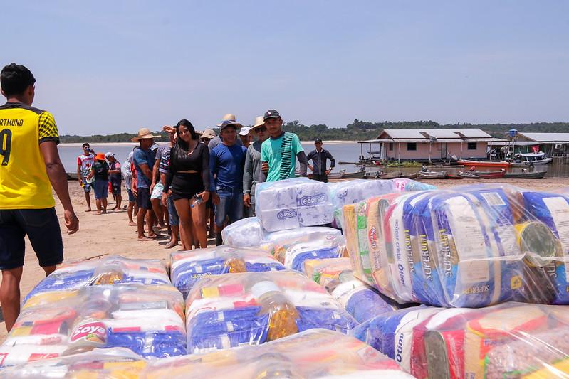 Ajuda humanitária da Prefeitura de Manaus chega a mais 184 famílias ribeirinhas