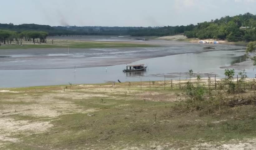 Prefeitura de Parintins pretende comprar 1 milhão em cestas básicas para socorrer comunidades isoladas pela seca