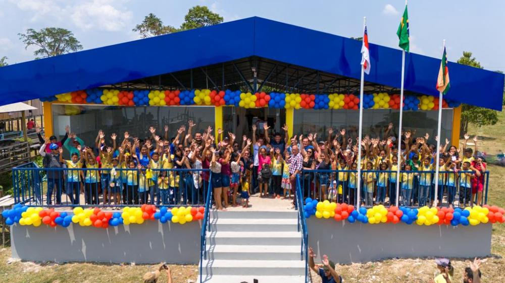 Segunda escola em estrutura de concreto é entregue na área de várzea, em Parintins