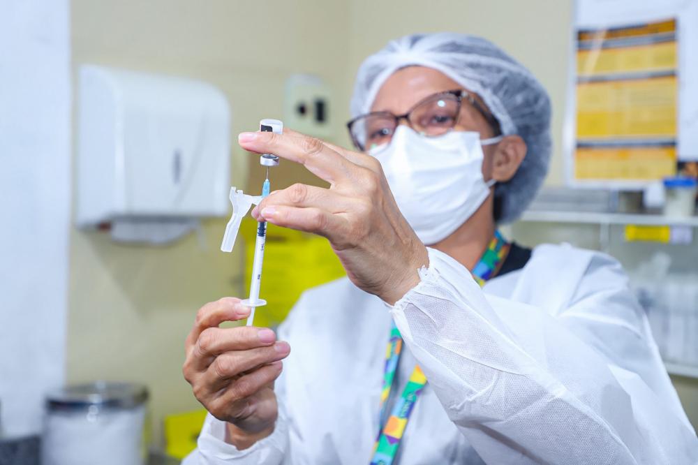 Vacinação contra Covid-19 segue em nove pontos da Prefeitura de Manaus, neste sábado (14)