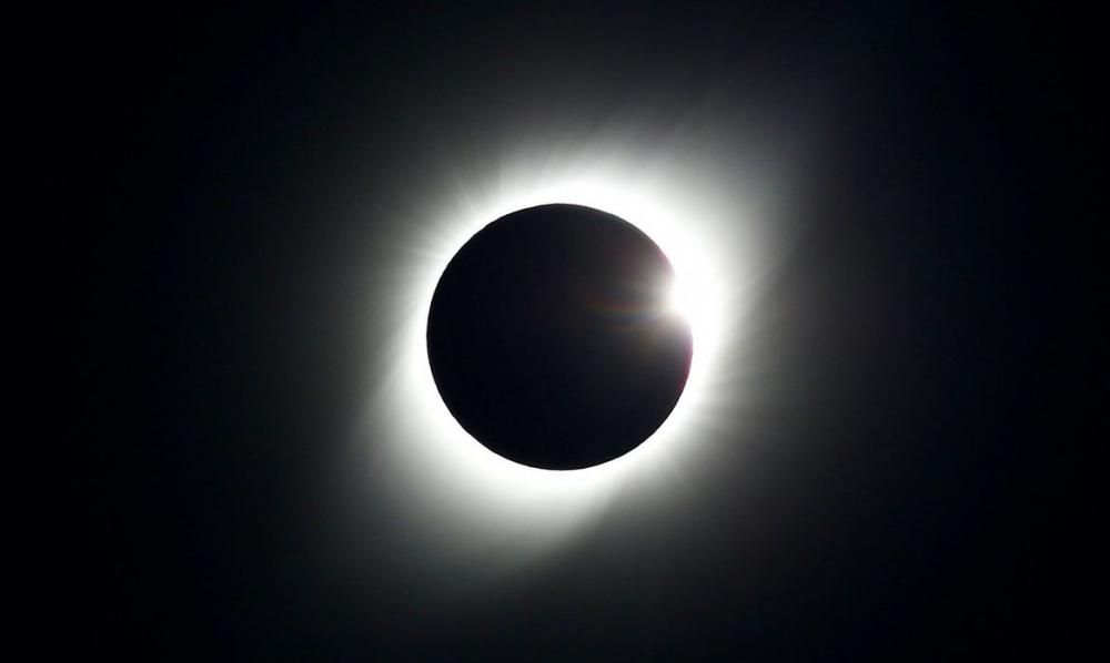 Observação do eclipse exige cuidados para evitar lesão nos olhos