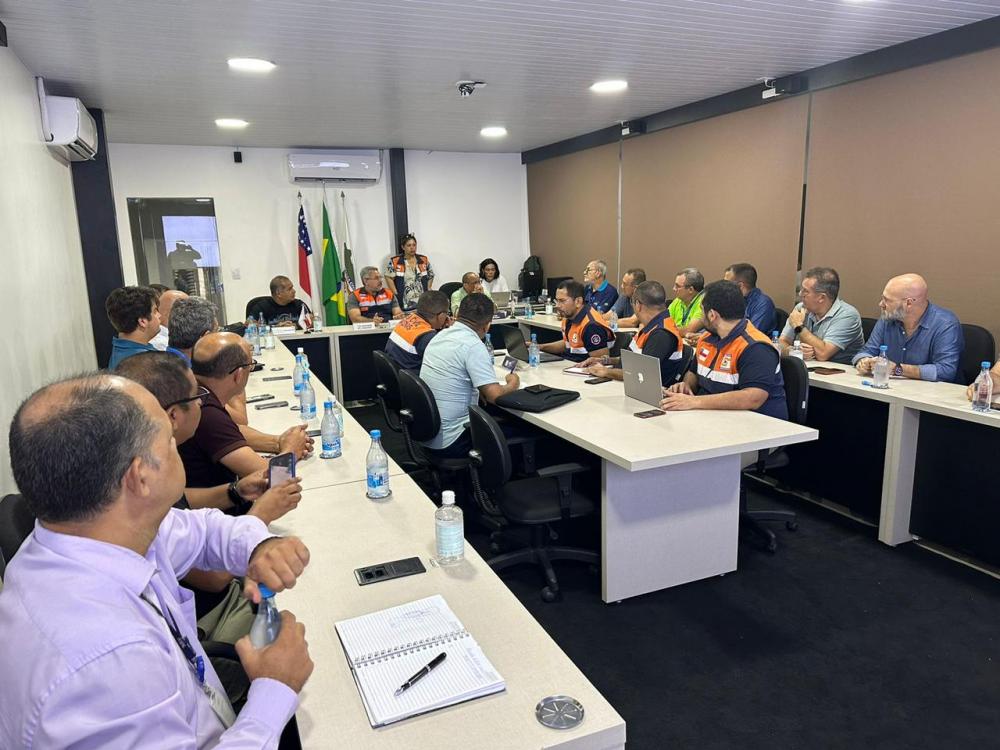 Empresas de táxi aéreo e fornecedores de combustível garantem abastecimento no estado